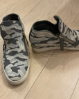 GRAY PATTERN STEVE MADDEN SHOE 10