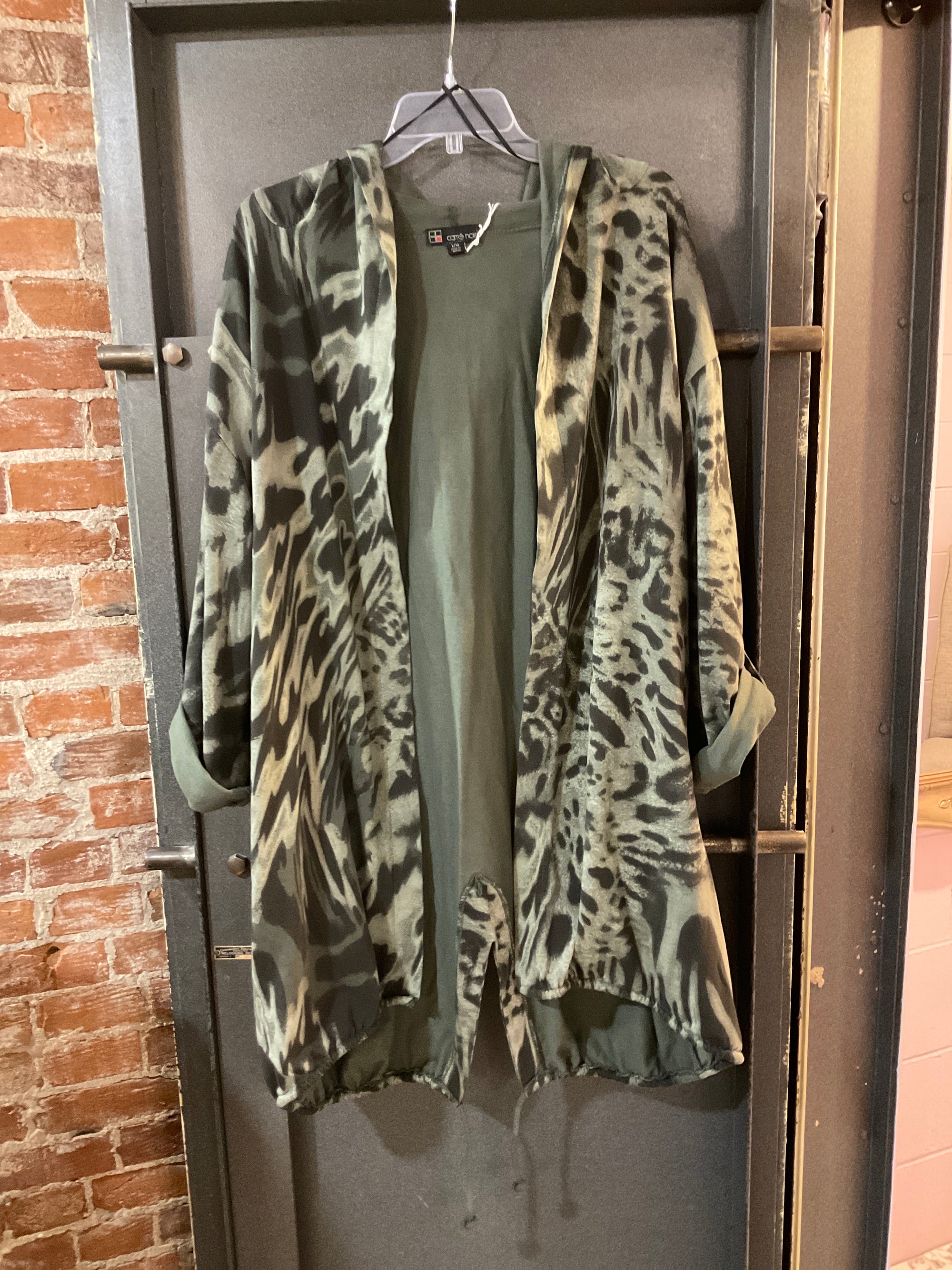 {{ClientCode}} GREEN CAMO CARRE NOIR CARDIGAN, L