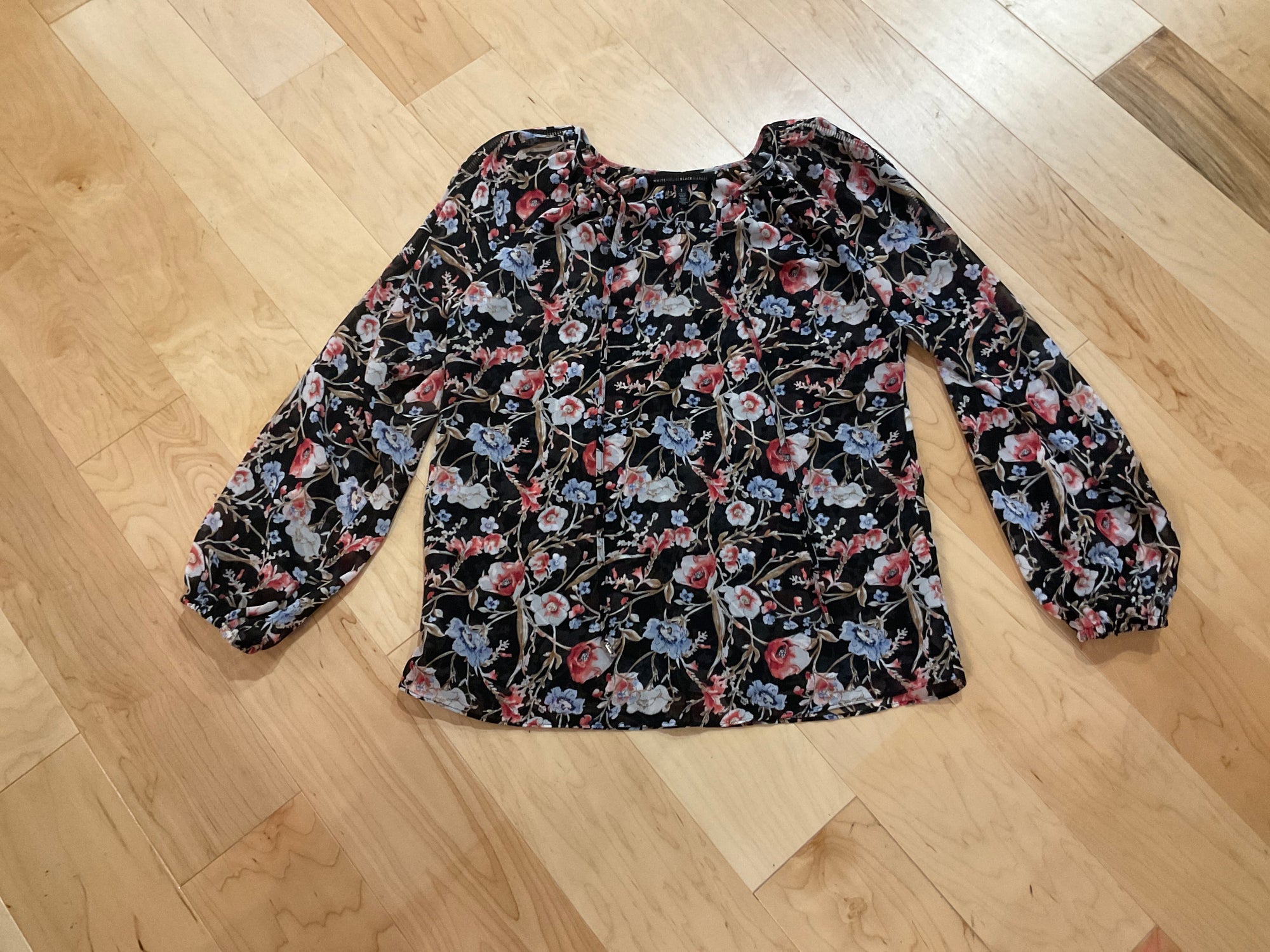 FLORAL PATTERN WHITE HOUSE BLACK MARKET LONG SLEEVE SHIRT 2