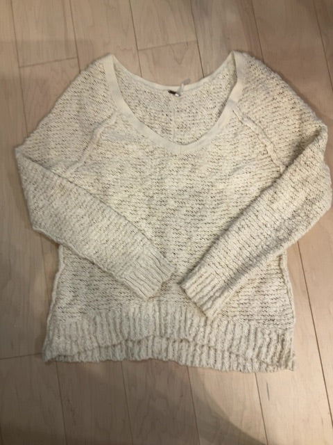 {{ClientCode}} CREAM FREE PEOPLE SWEATER, XS