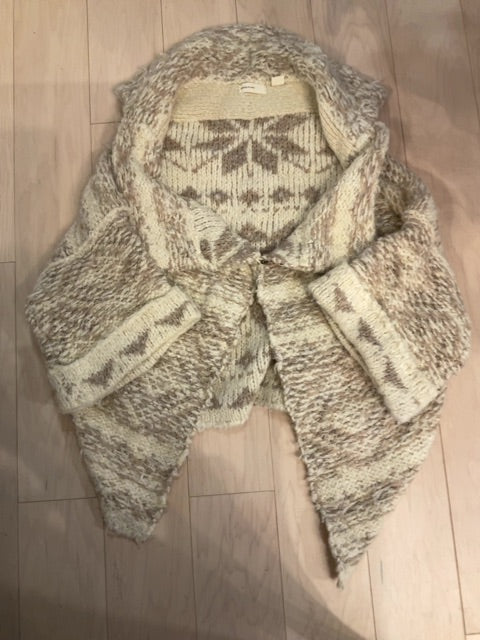 {{ClientCode}} CREAM SLEEPING ON SNOW SAFETY PIN CARDIGAN, XS