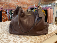 Load image into Gallery viewer, {{Client Code}} BROWN COACH LEATHER SHOULDER BAG
