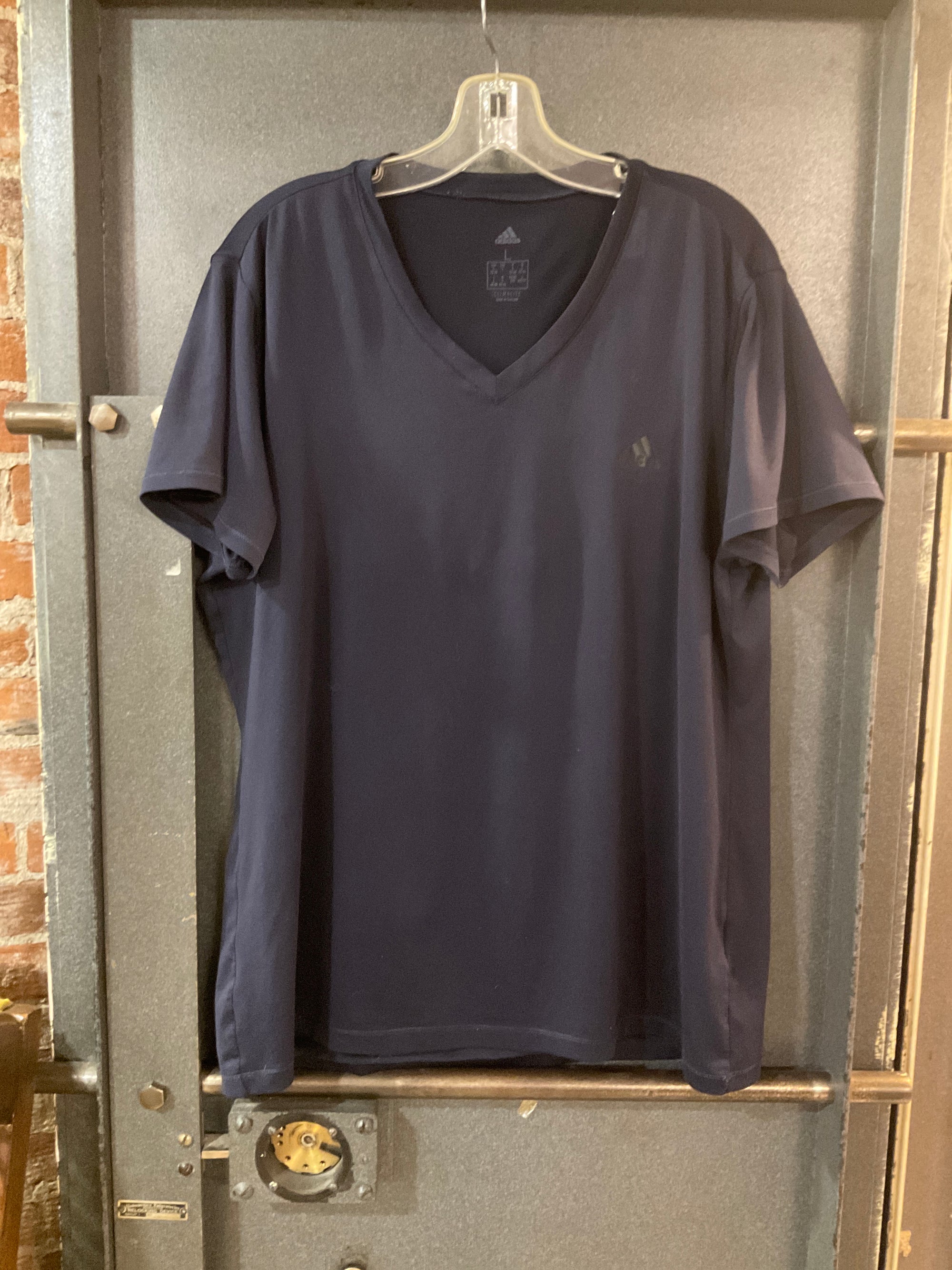 BLACK ADIDAS SHORT SLEEVE SHIRT L