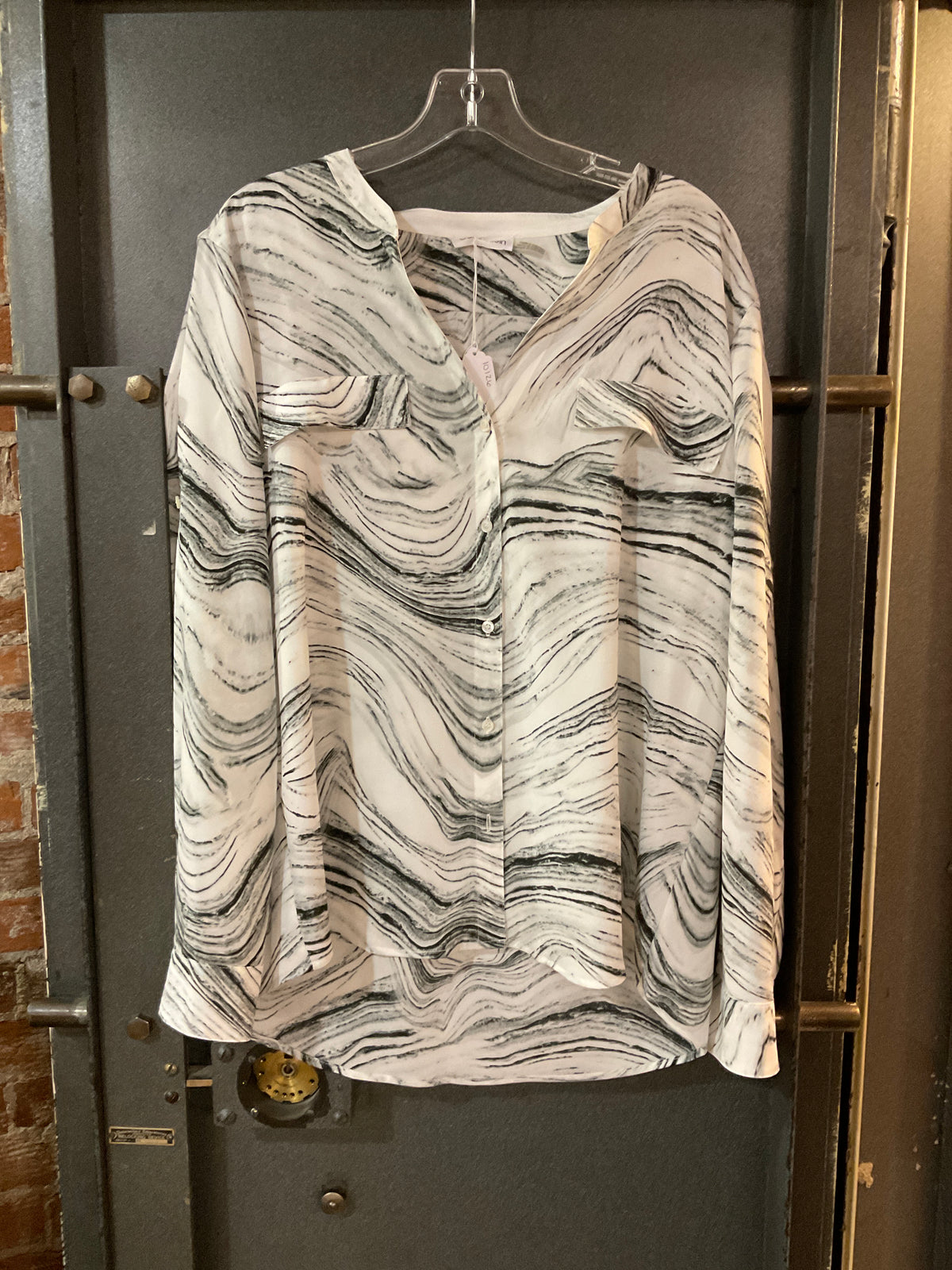 BLACK/WHITE PATTERN Calvin Klein BUTTON UP LONG SLEEVE SHIRT L