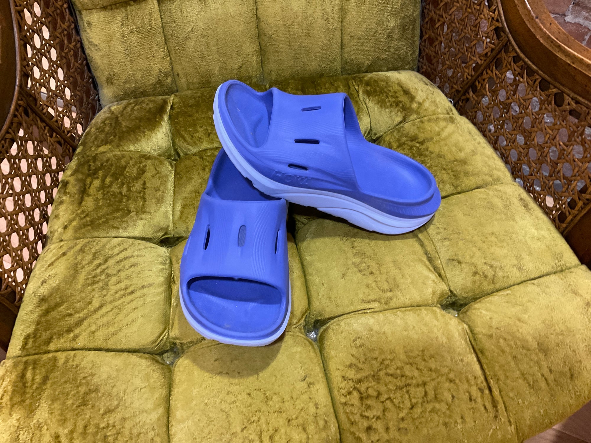 PURPLE Hoka SANDAL 7