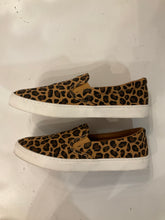 Load image into Gallery viewer, {{ClientCode}} BRN LEOPARD UNKNOWN SLIP ON SNEAKERS, 8
