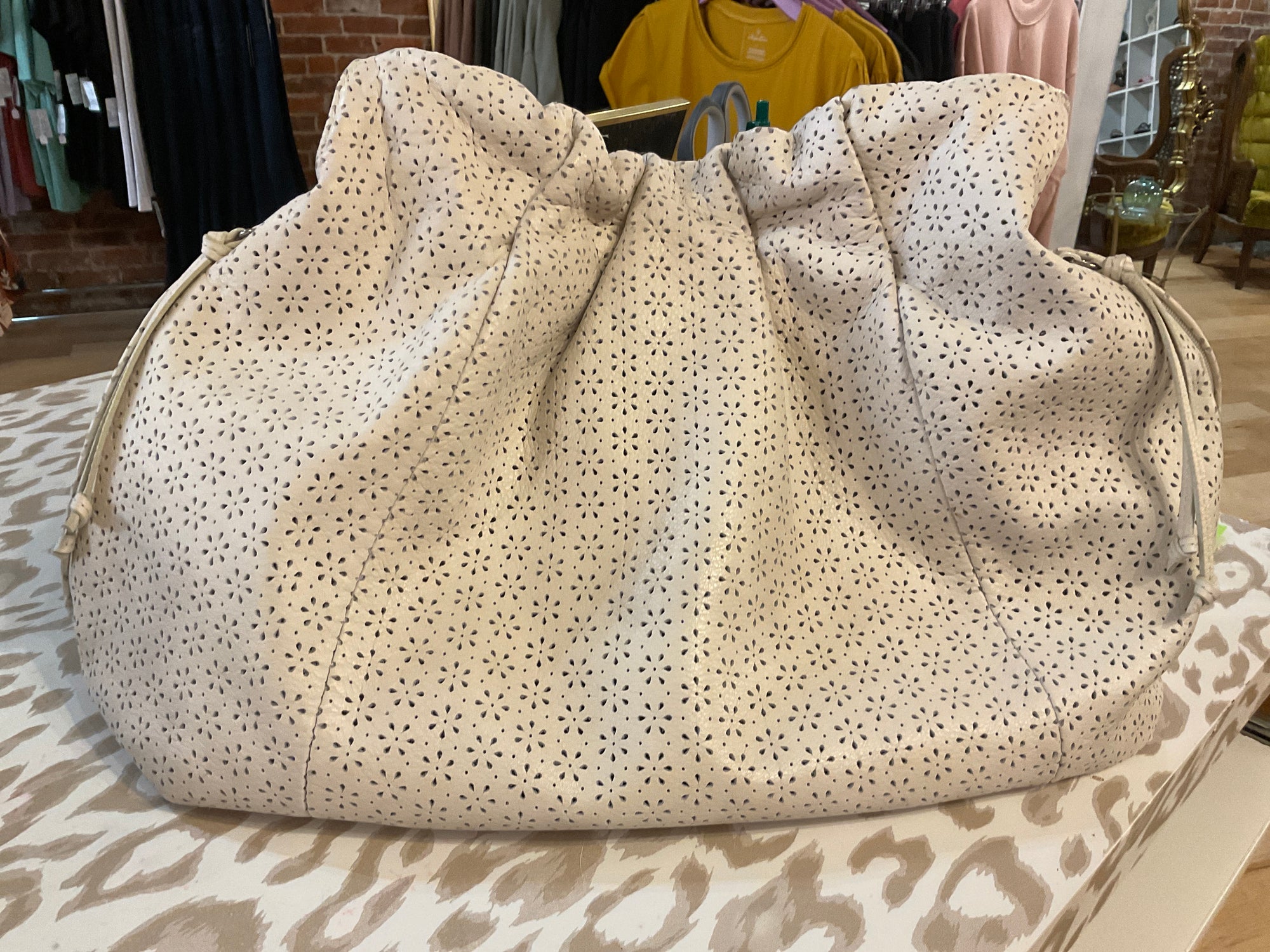 WHITE BRIGHTON TOTE BAG, NA