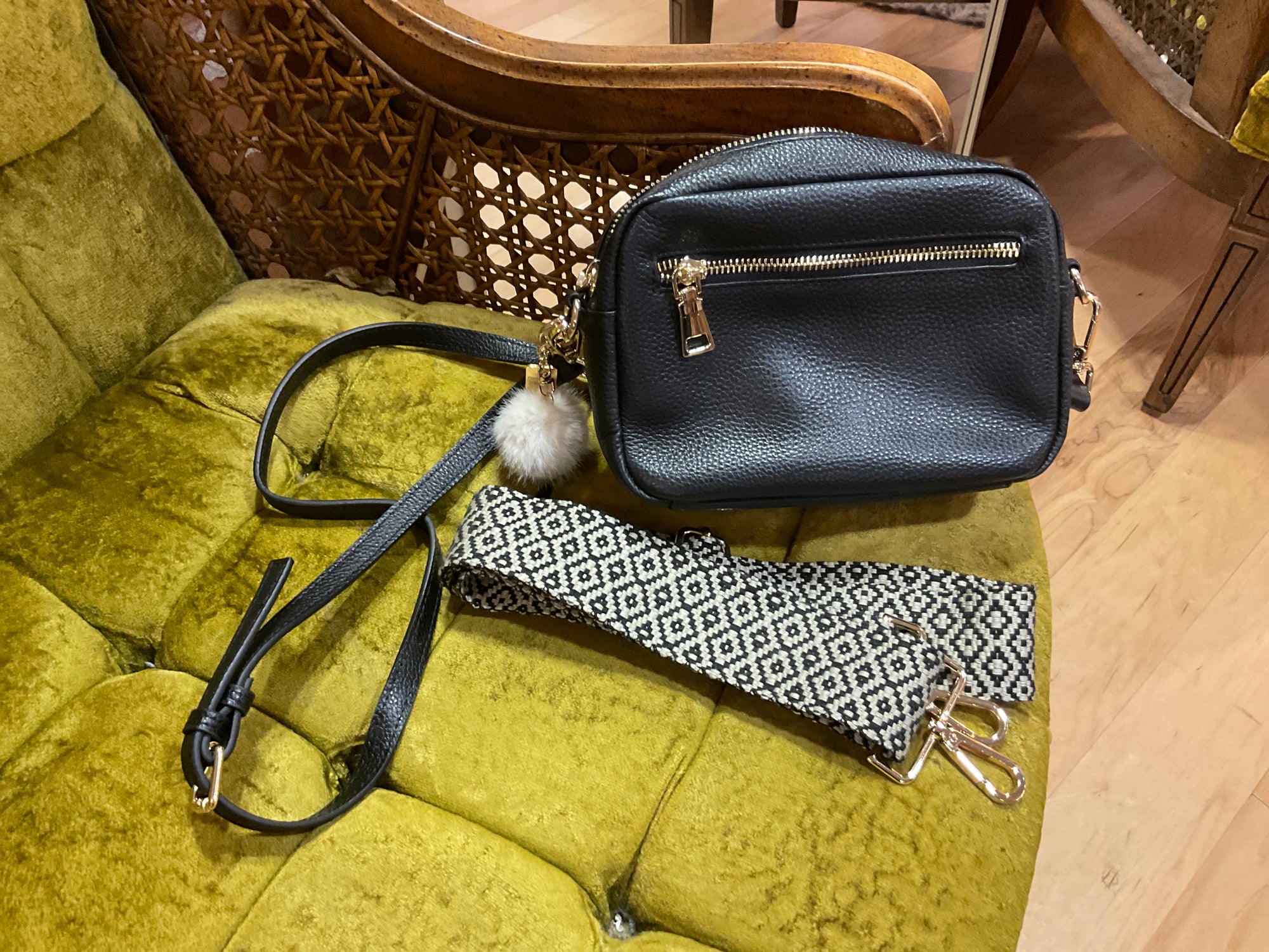 BLACK POM POM PURSE