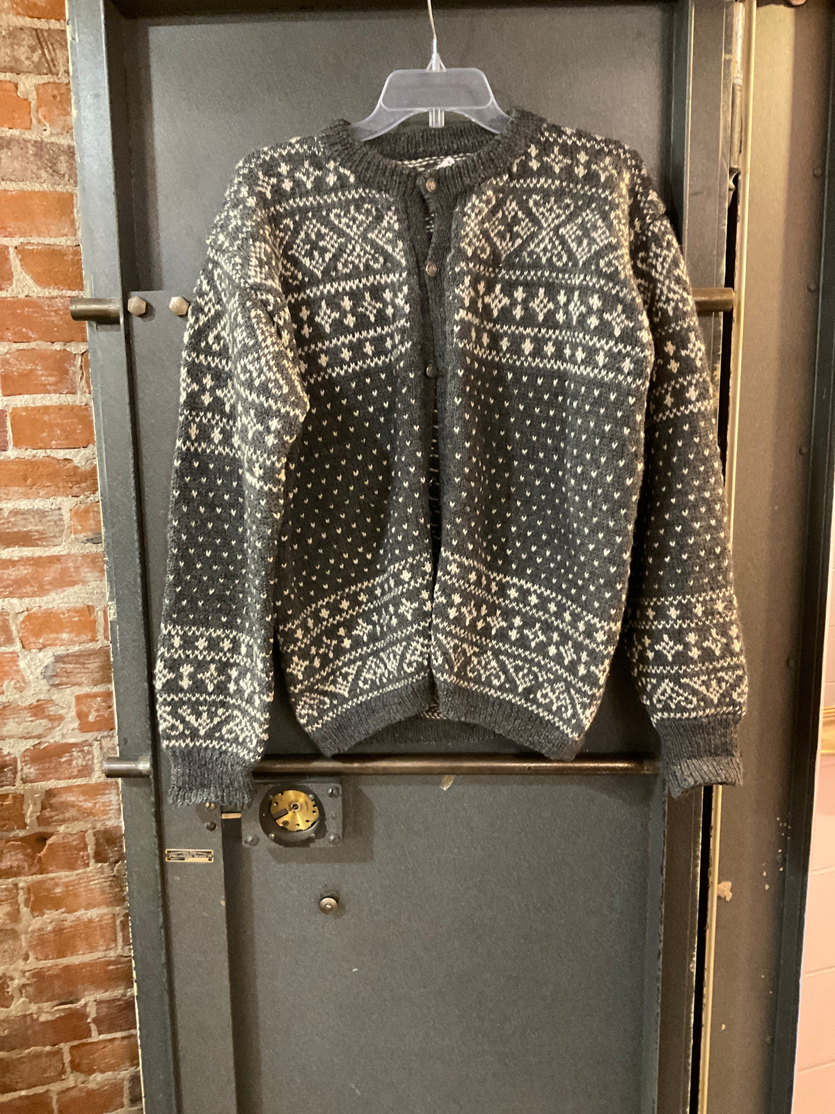 GREY PATTERN UNKNOWN SWEATER CARDIGAN XL
