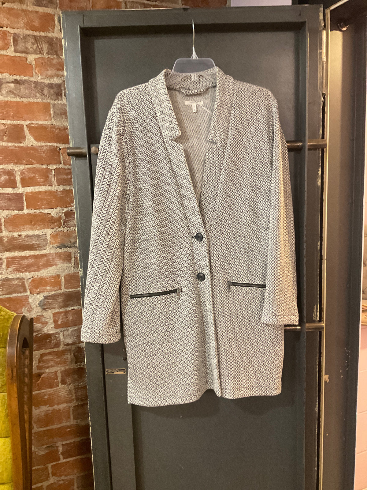 Black/white pattern MAURICES BUTTON DOWN JACKET XL