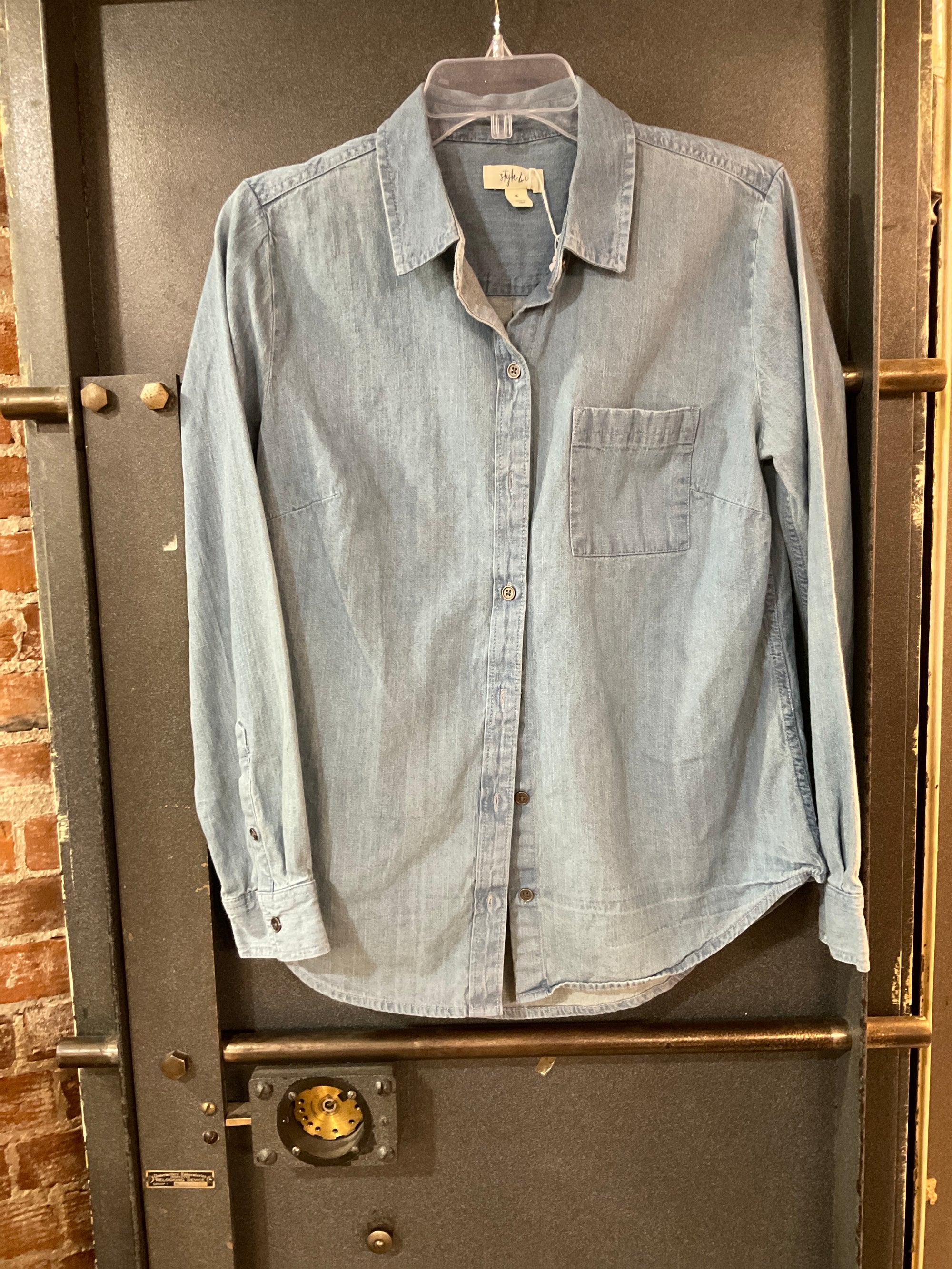 DENIM STYLE &amp; CO LONG SLEEVE SHIRT M