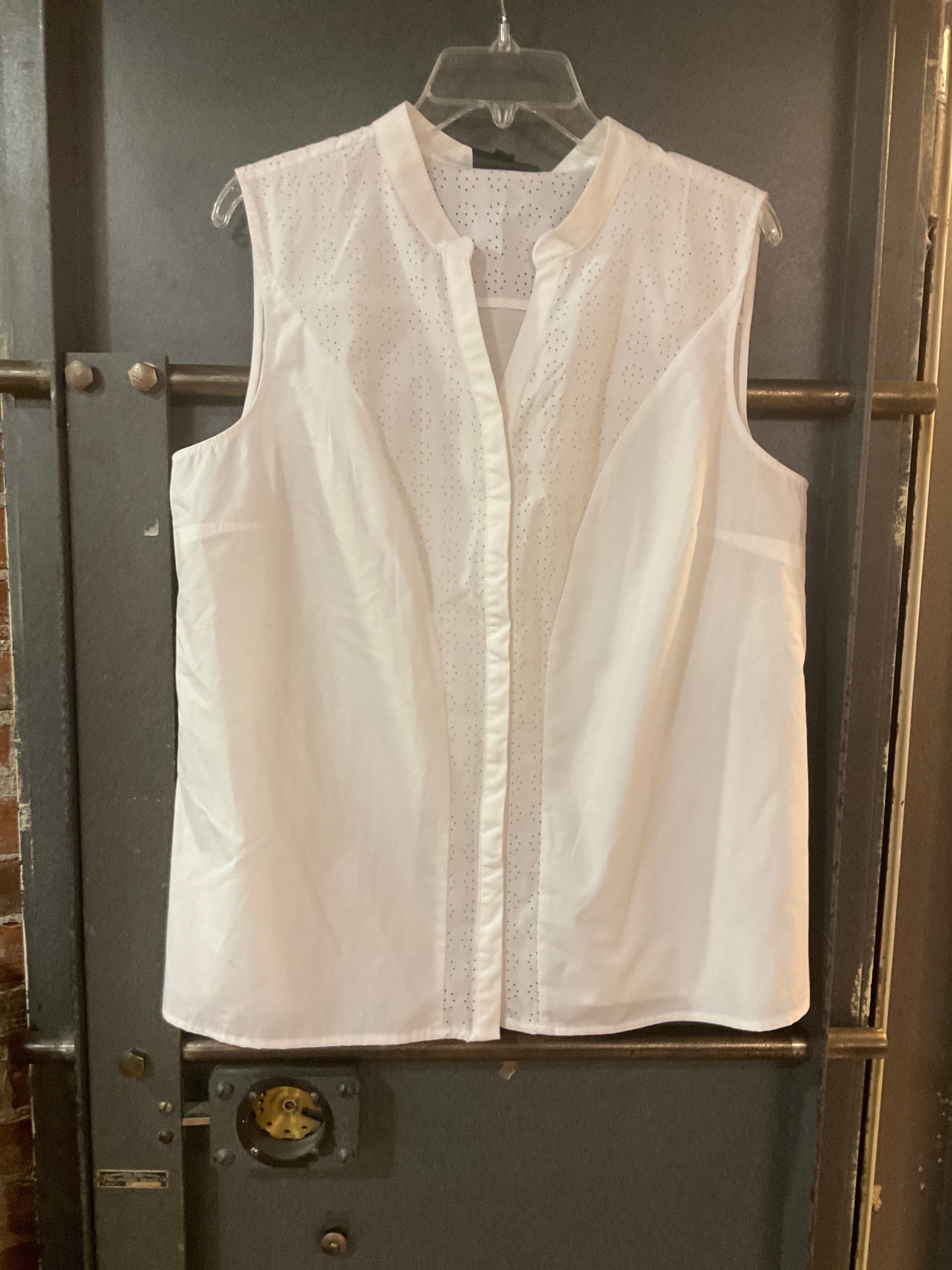 WHITE Worthington TANK TOP XL