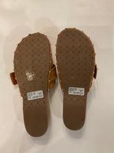 Load image into Gallery viewer, {{Client Code}} TAN AREZZO CLOGS, 7.5
