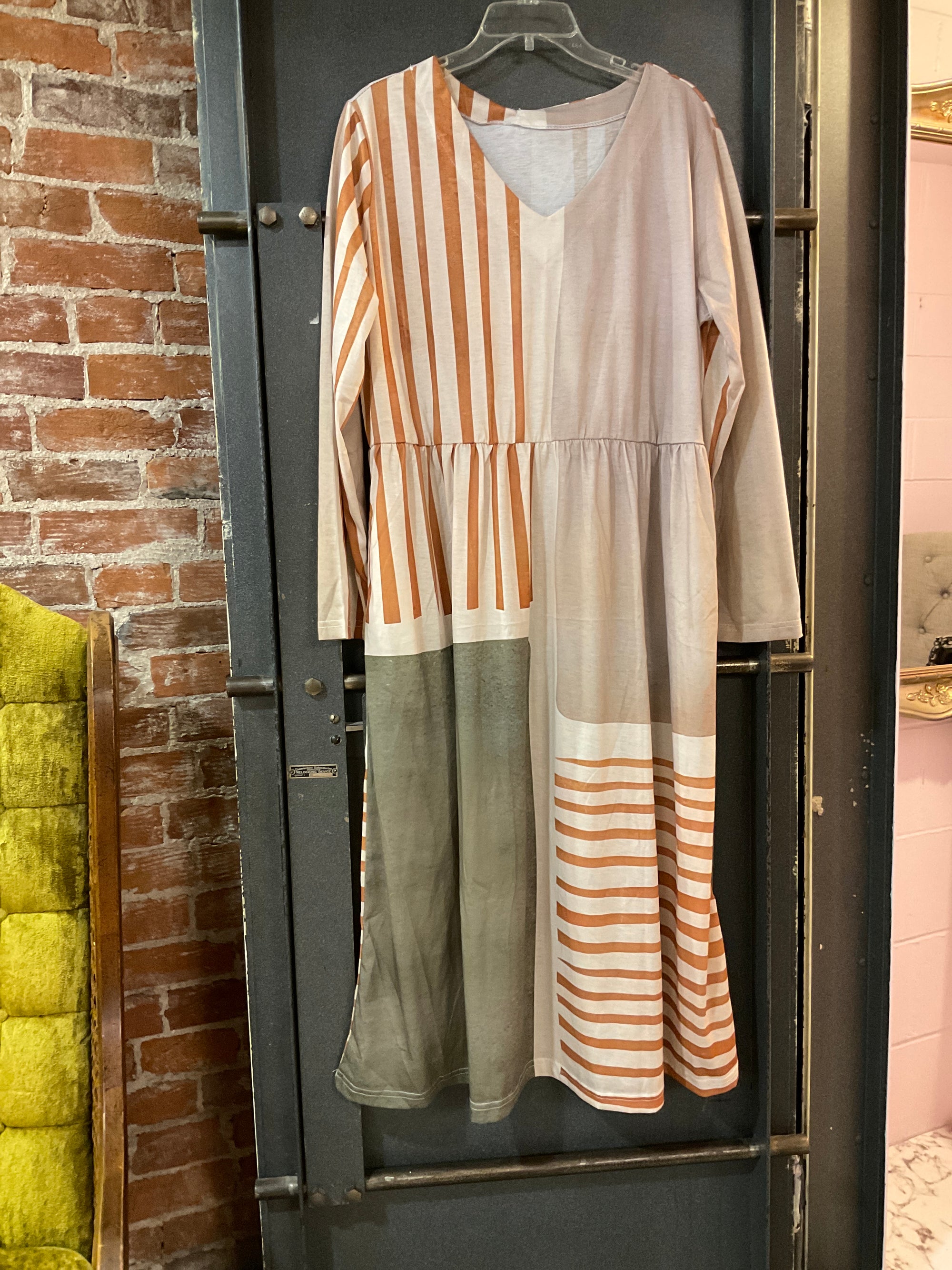 NEUTRAL PATTERN UNKNOWN DRESS with Pockets 2XL