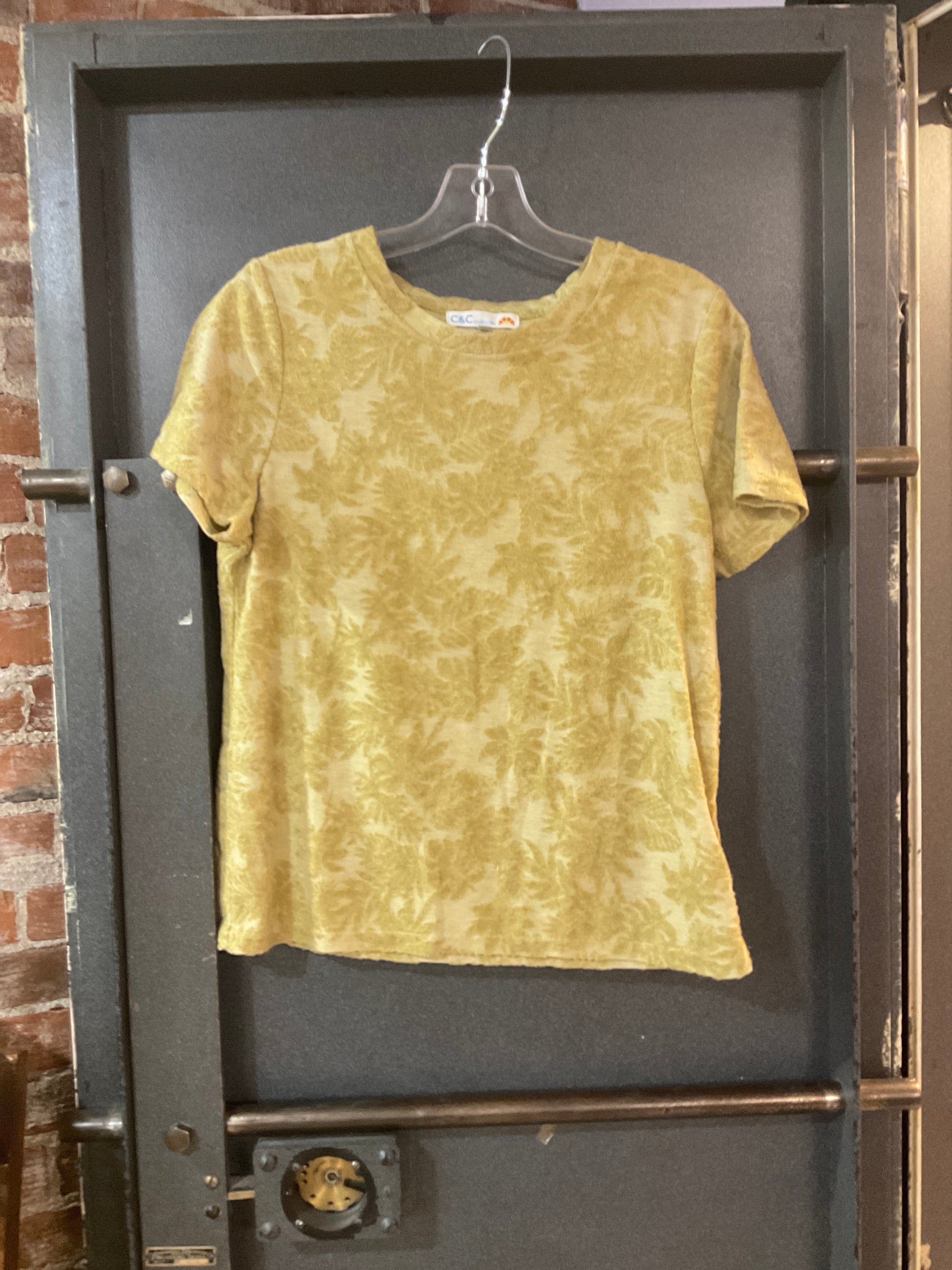 GOLD C&amp;C SHORT SLEEVE SHIRT L