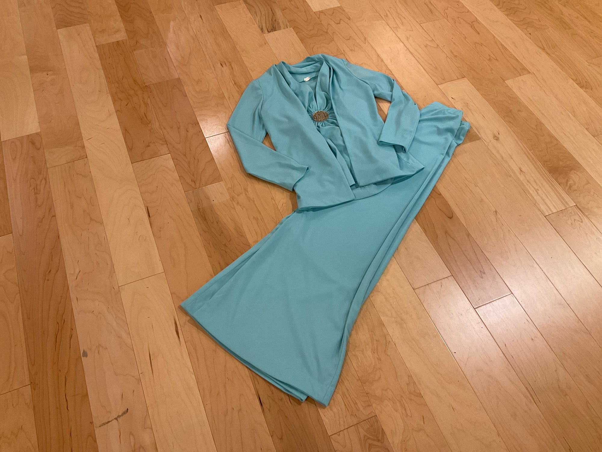 TEAL UNKNOWN SUIT 9