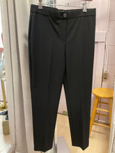 Load image into Gallery viewer, {{ClientCode}} BLACK J&amp;L ATELIER DRESS PANTS, M
