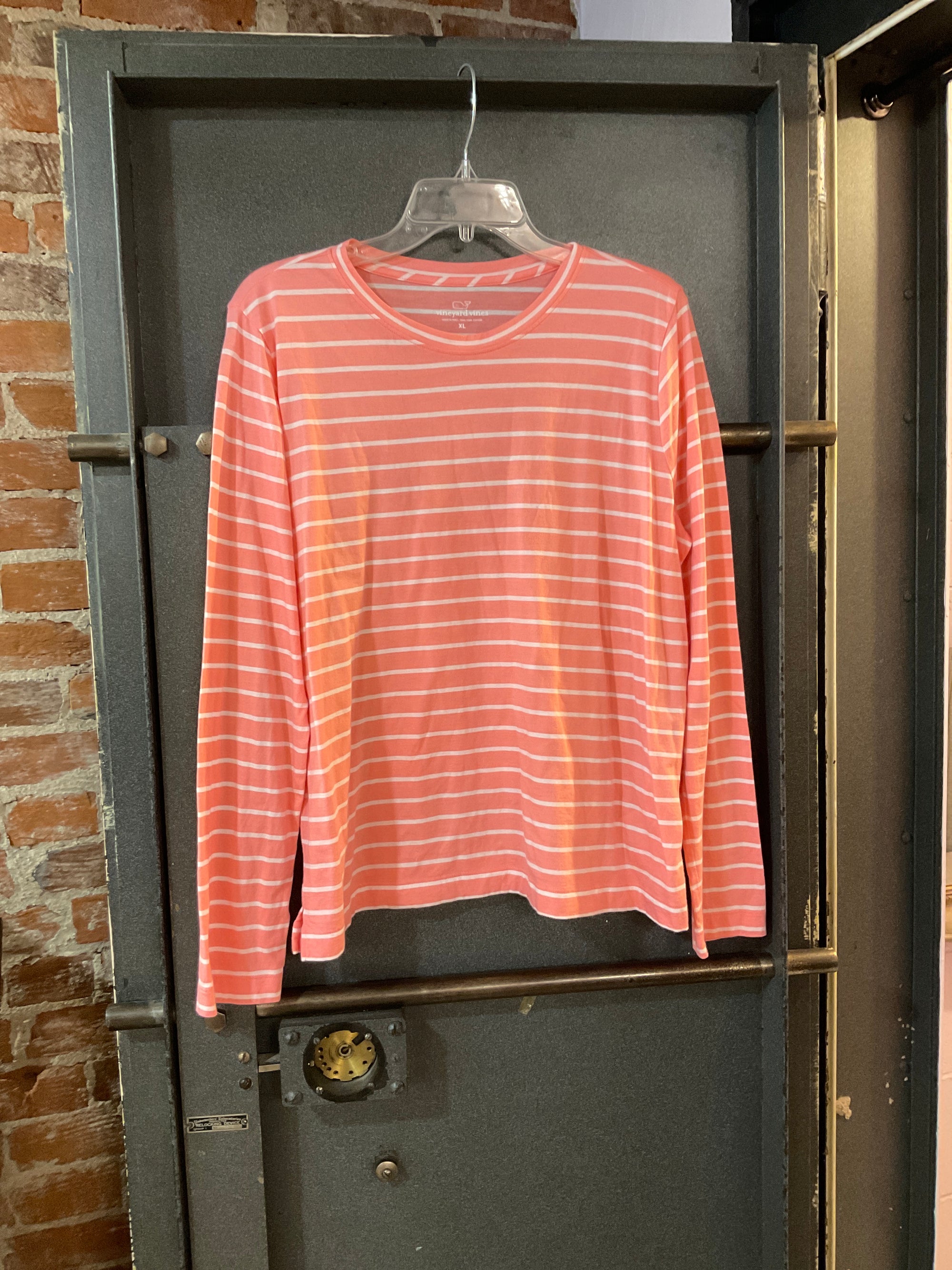 PINK/WHITE STRIPE VINEYARD VINES LONG SLEEVE SHIRT XL