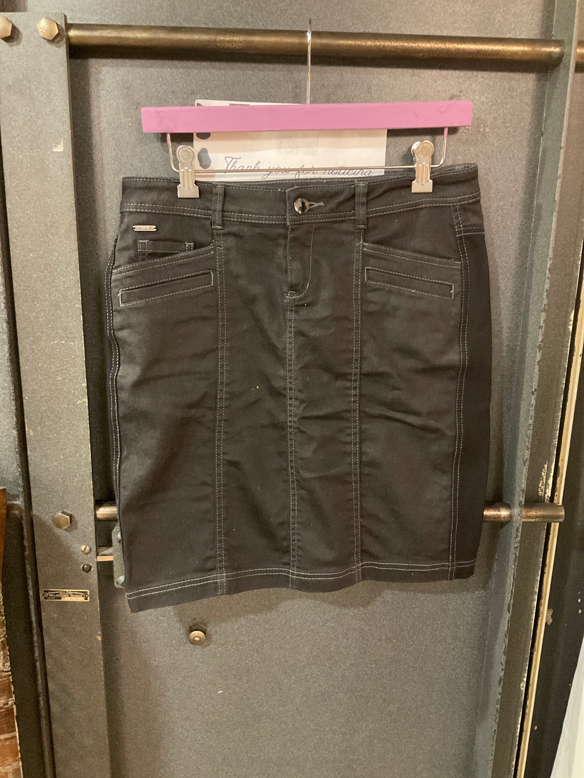 BLACK LOLE SKIRT 8