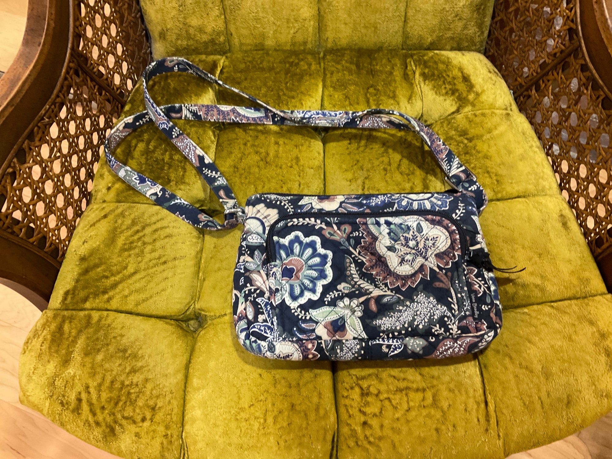 FLORAL PATTERN VERA BRADLEY CROSSBODY