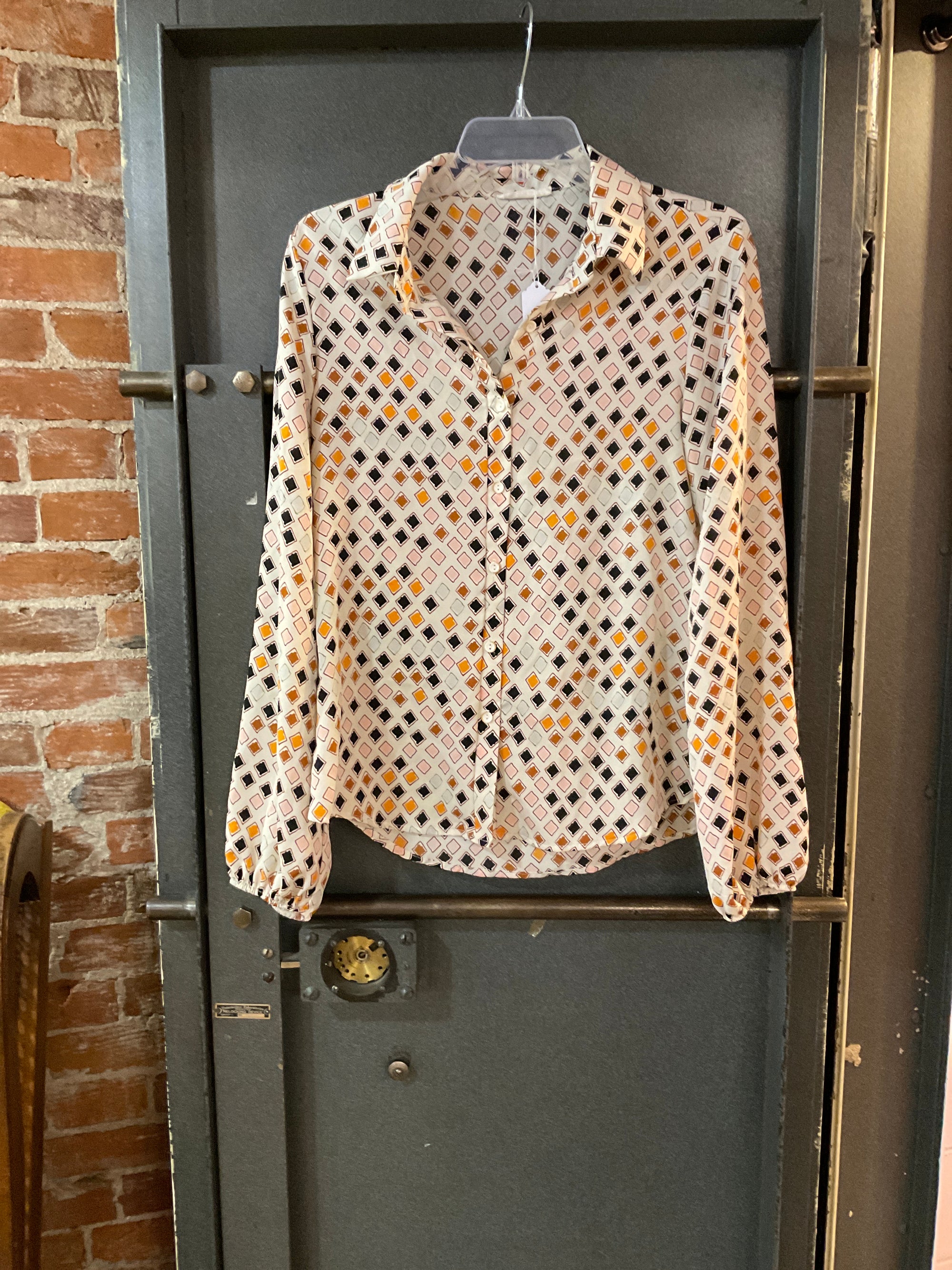 Neutral pattern Bucketlist Button down Long  Sleeve Shirt M