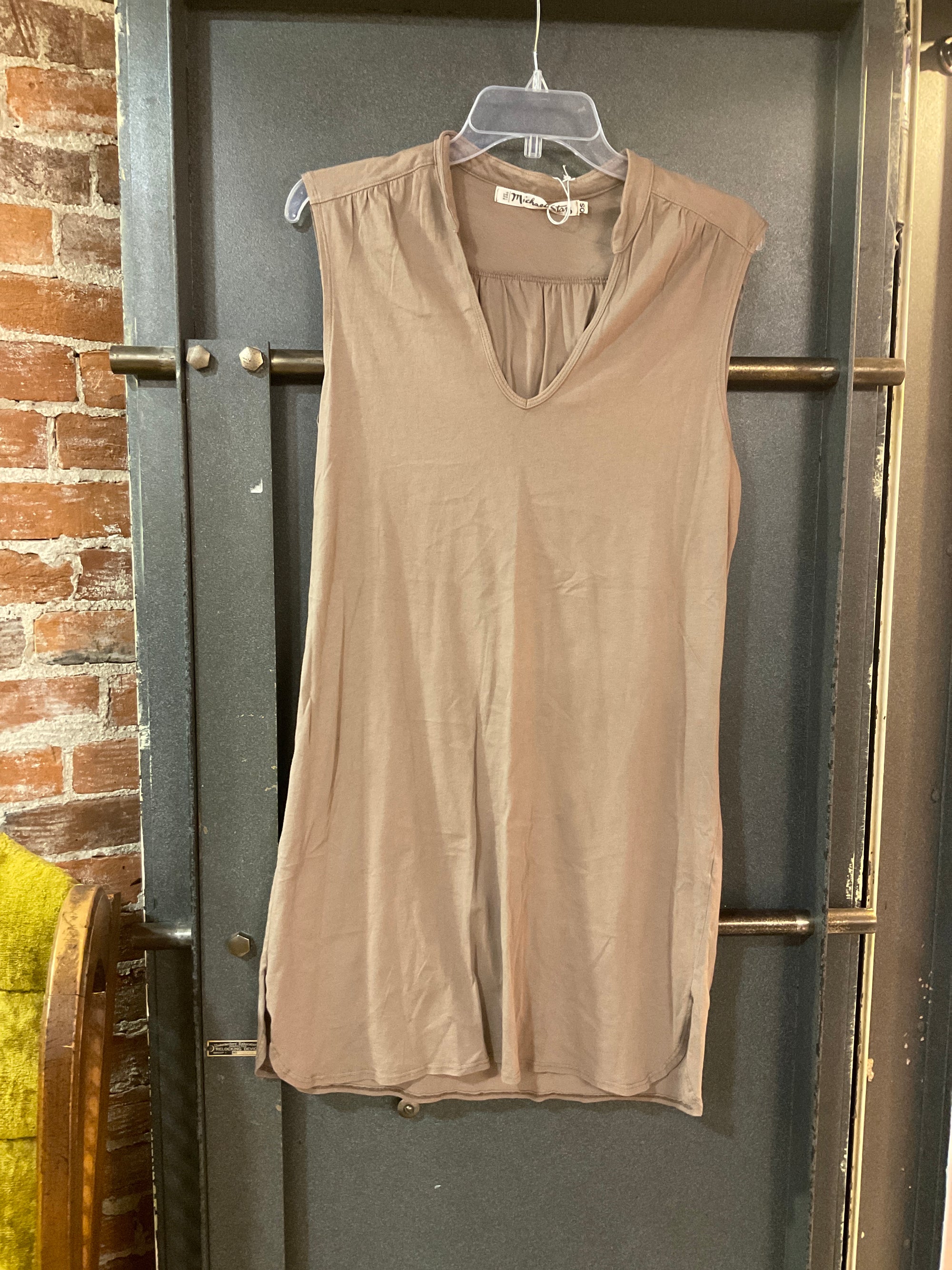 BROWN MICHAEL STARS DRESS OS