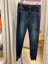 Load image into Gallery viewer, {{Client Code}} DENIM RISEN SKINNY JEANS, 9
