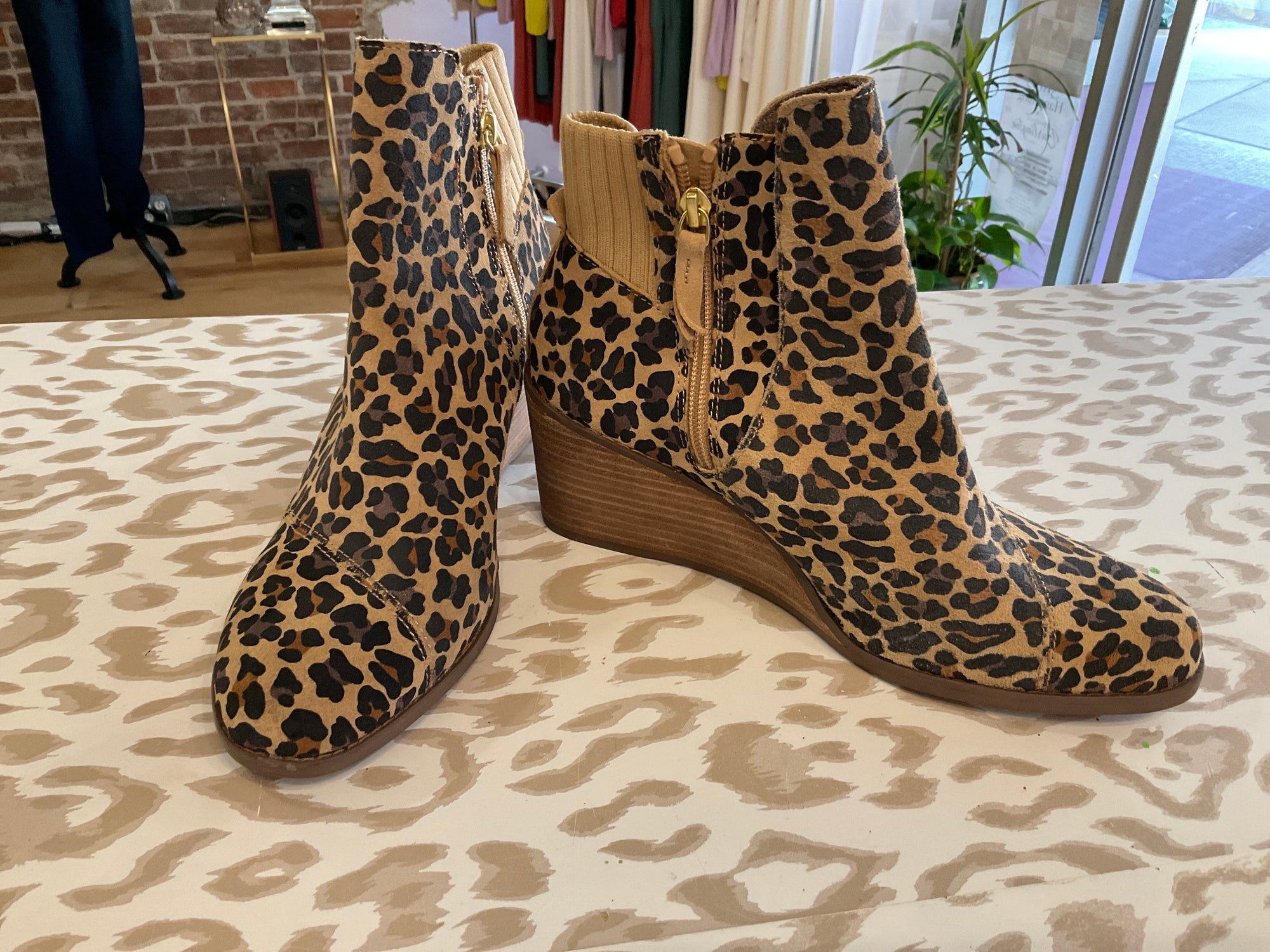 LEOPARD Toms ANKLE BOOT 9.5