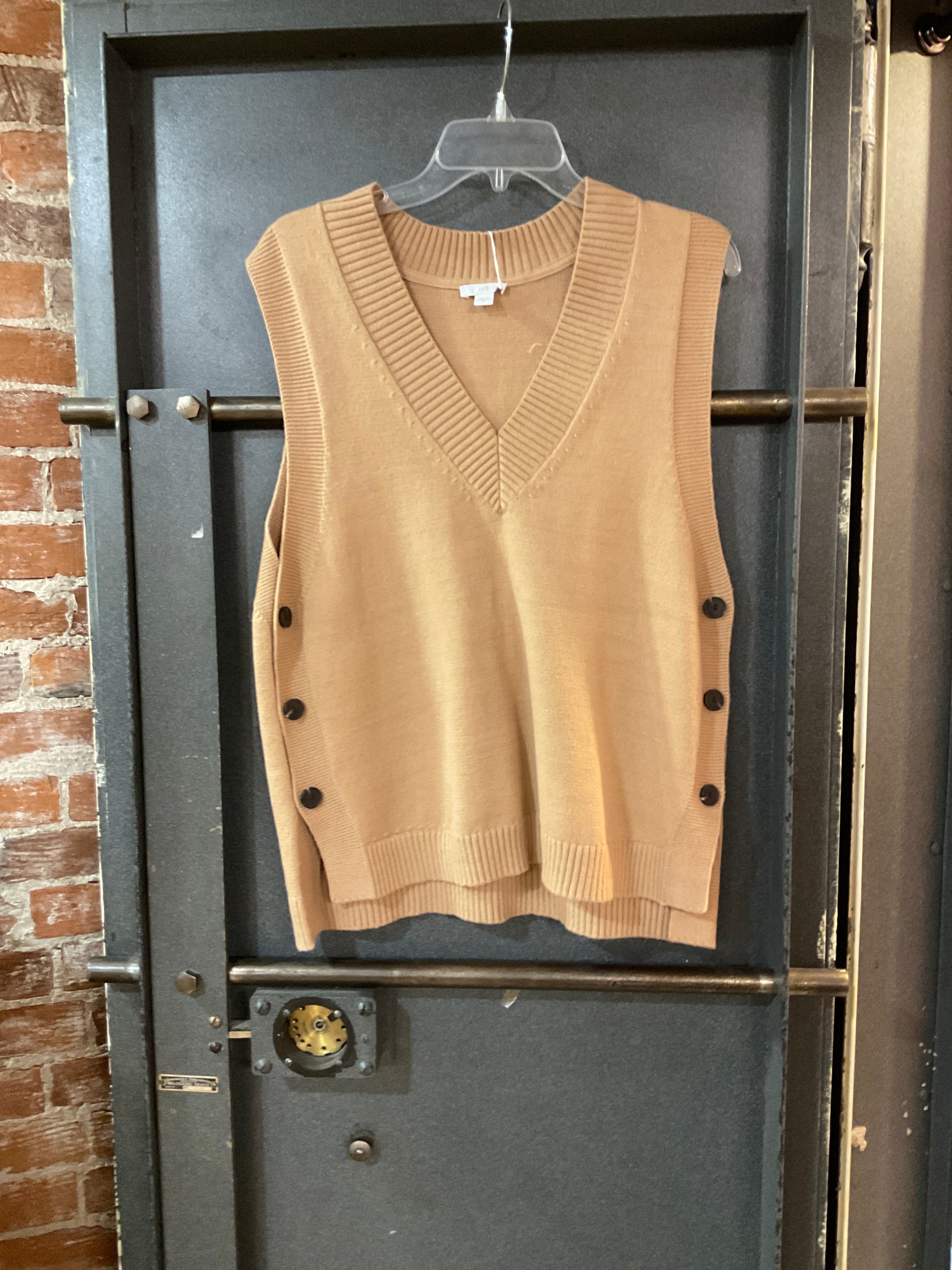 BROWN J JILL VEST S