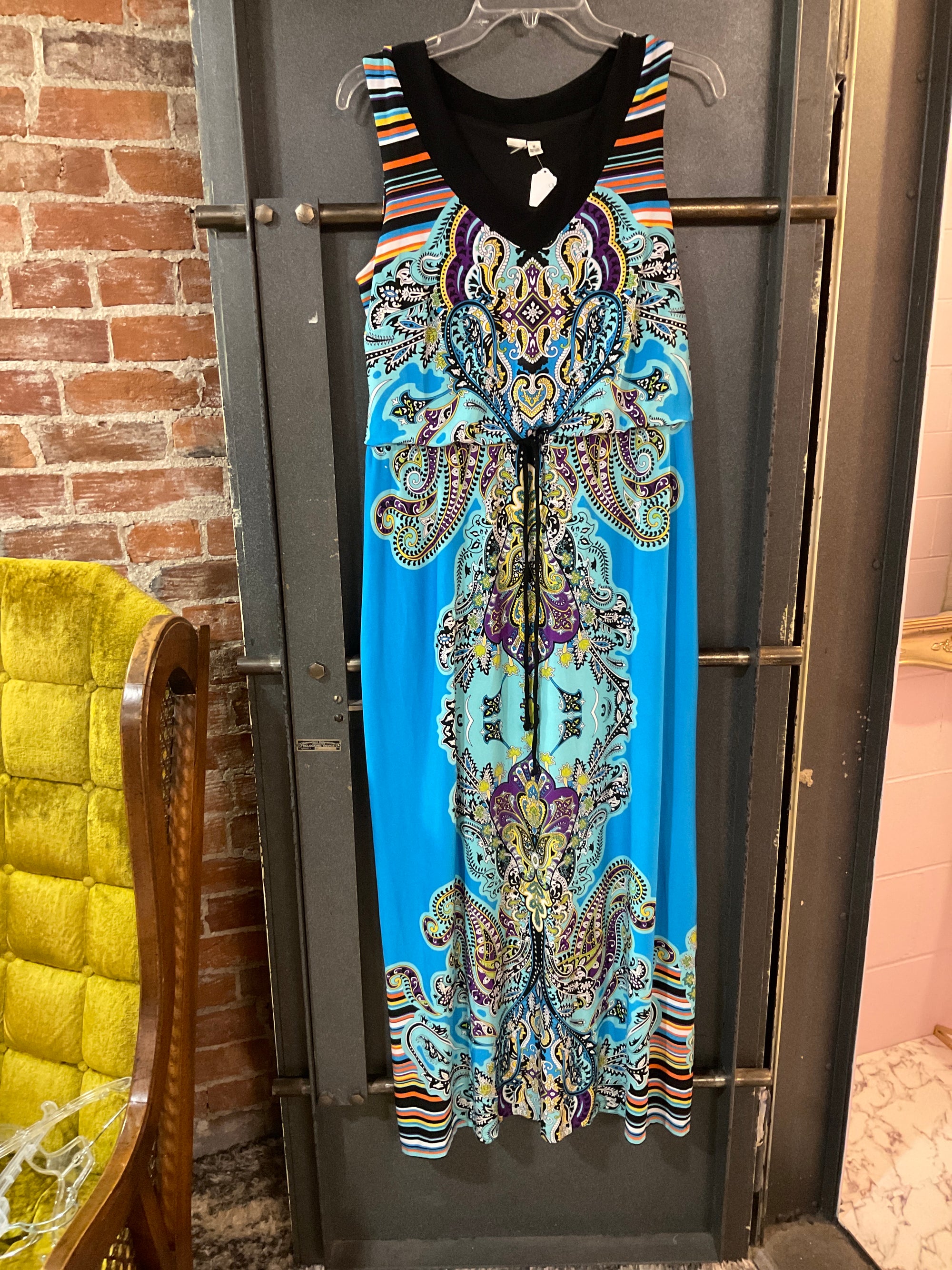 MULTI UNKNOWN DRESS M