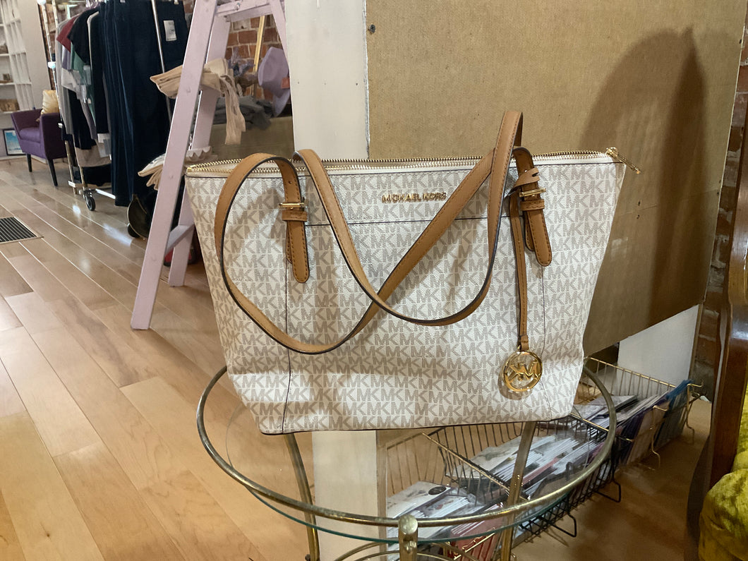 {{ClientCode}} TAN Michael Kors TOTE PURSE