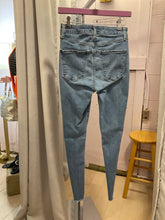 Load image into Gallery viewer, {{Client Code}} DENIM GAP JEANS, 8
