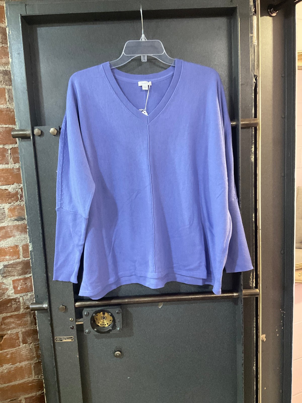 VIOLET J JILL V NECK SWEATER M