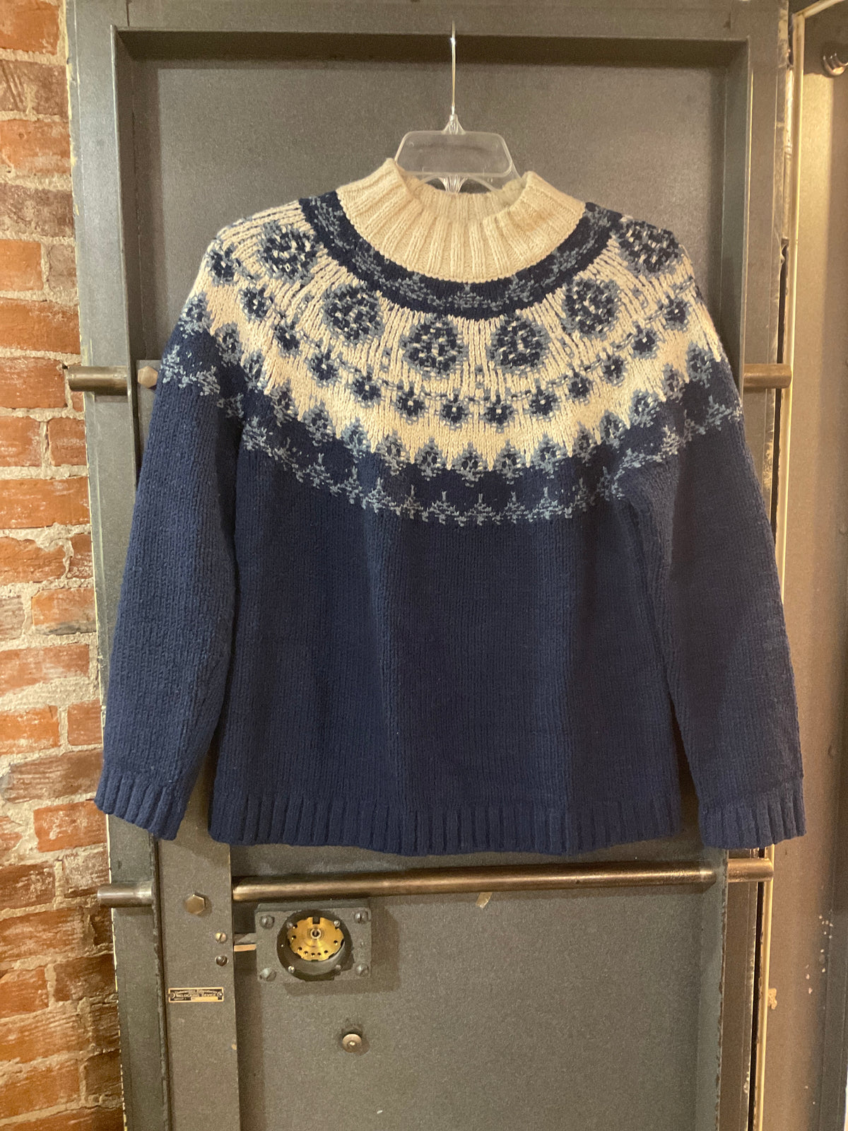 NAVY/CREAM PATTERN J.JILL SWEATER M