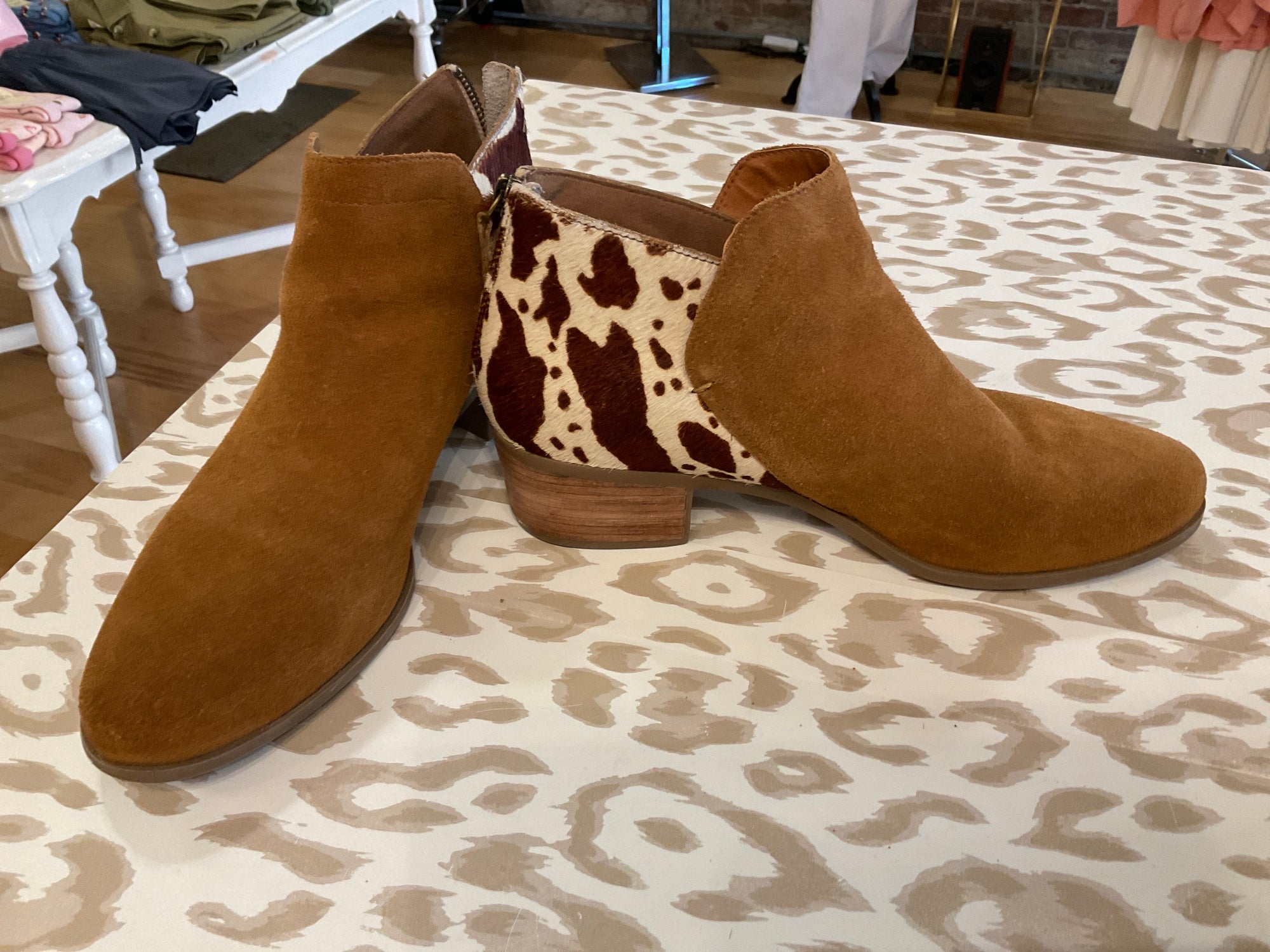 BROWN MATISSE ANKLE BOOT 8.5
