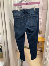 Load image into Gallery viewer, {{ClientCode}} dark WIT &amp; Wisdom JEANS, 6
