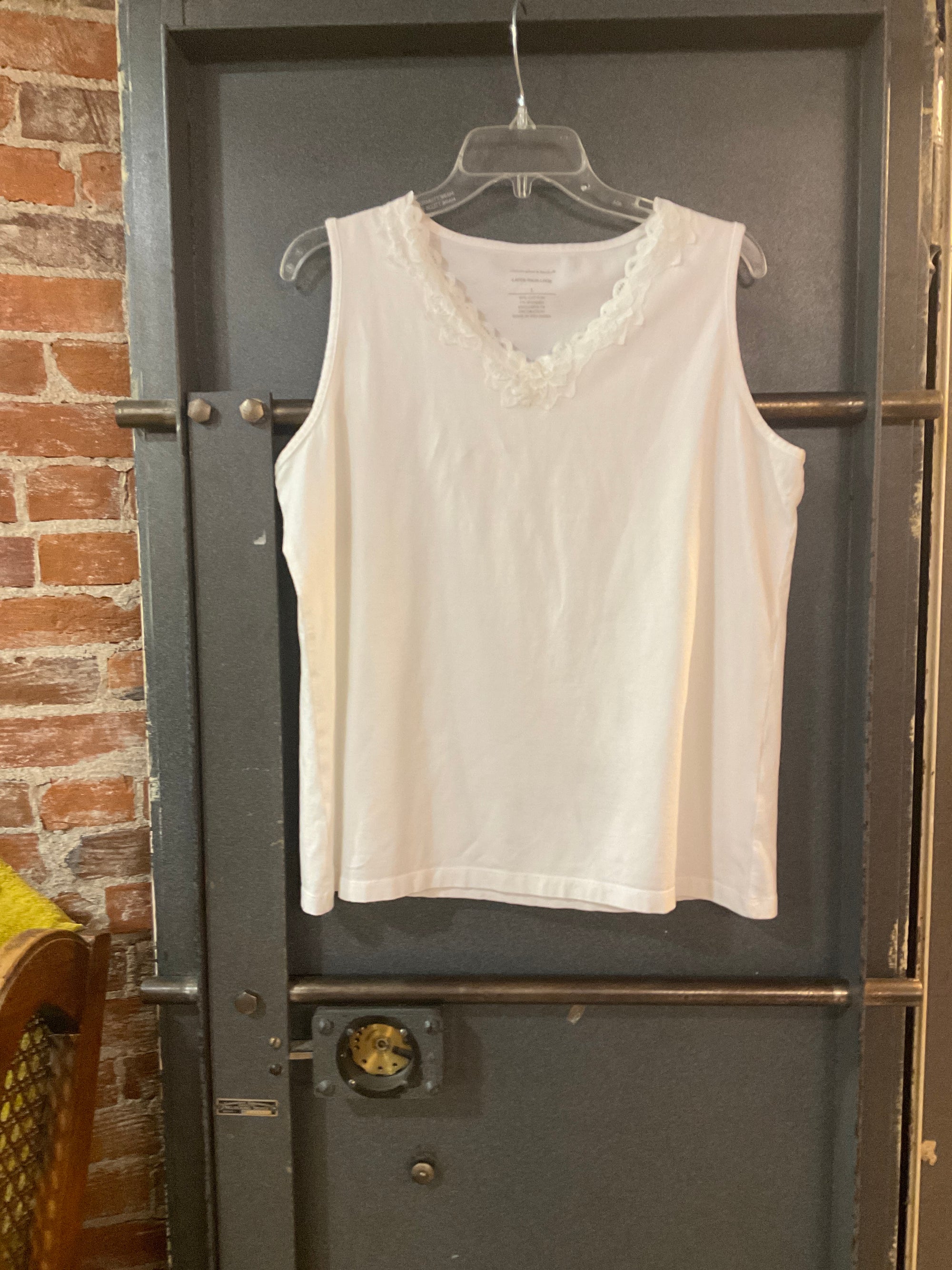WHITE Christopher &amp; banks TANK TOP L