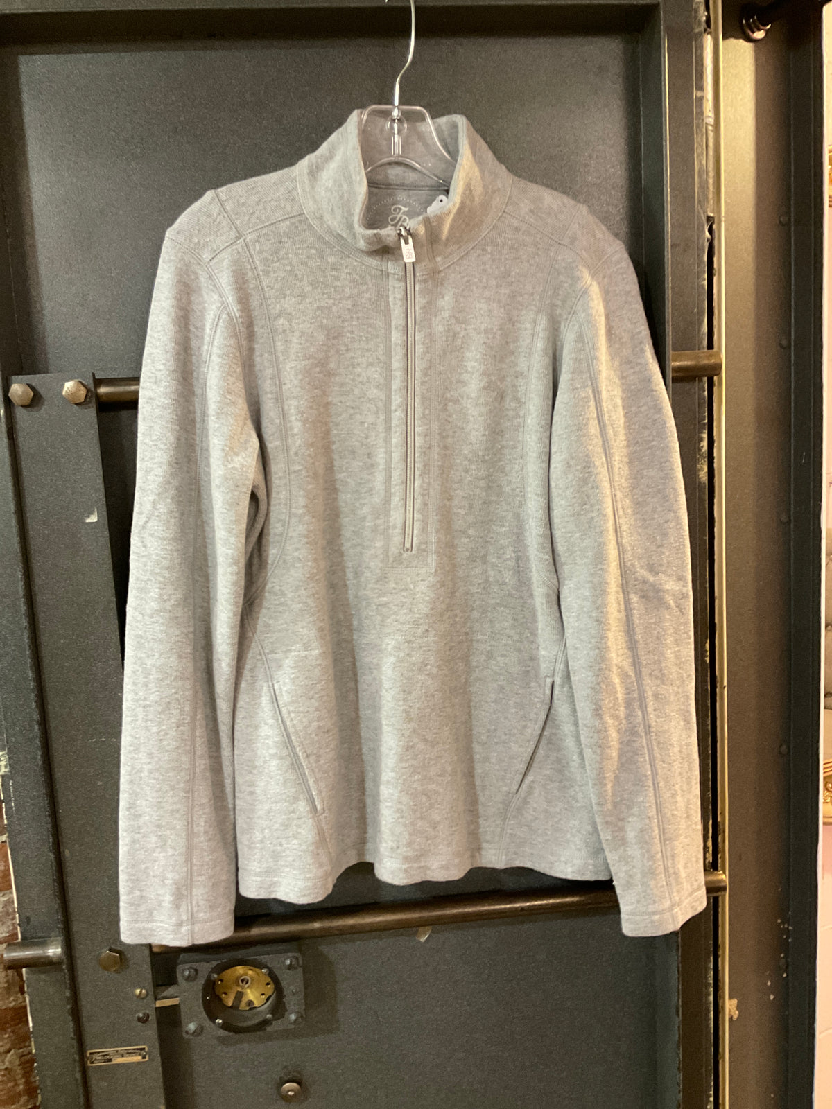 GREY TOMMY BAHAMA LONG SLEEVE SHIRT M