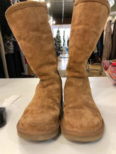 Load image into Gallery viewer, {{ClientCode}} TAN UGG BOOTS, 8
