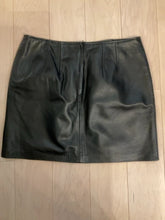 Load image into Gallery viewer, {{ClientCode}} BLACK APT 9 Leather Skirt, 14
