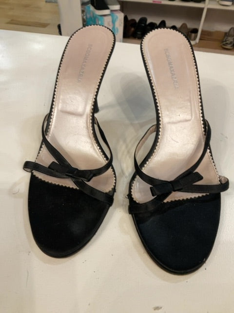 {{ClientCode}} BLACK BCBG MAXAZRIA BOW HEELS, 7.5