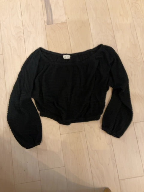 BLACK Fantastic Fawn Cropped SWEATER L