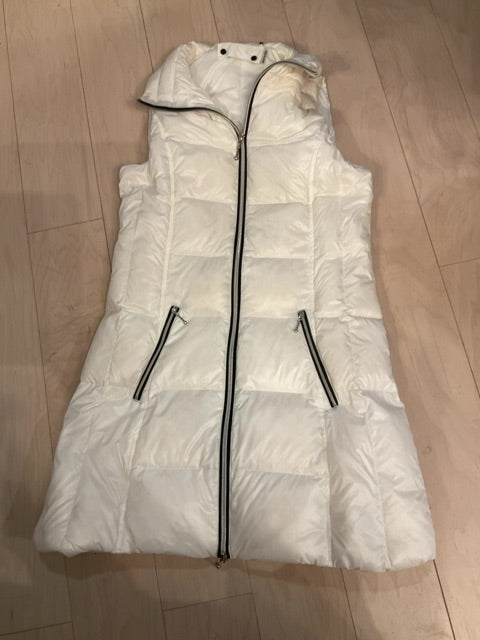 {{ClientCode}} WHITE UNKNOWN DOWN VEST, XS