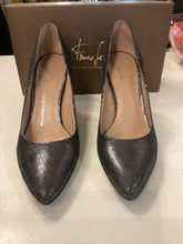 Load image into Gallery viewer, {{ClientCode}} METALLIC SILVER FRANCO SARTO PUMPS, 8.5
