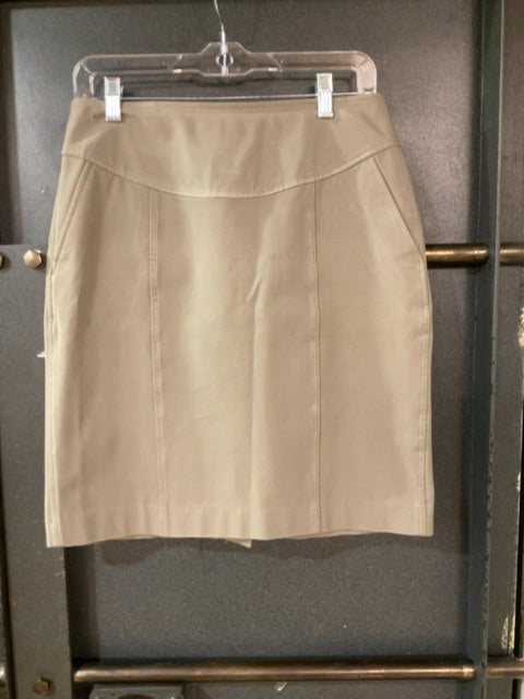 GREY/GREEN BANANA REPUBLIC SKIRT 6