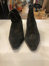 Load image into Gallery viewer, {{ClientCode}} BLACK Chinese laundry ANKLE BOOTS, 7.5
