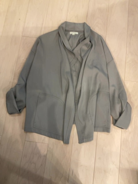 {{ClientCode}} GREY MAX STUDIO JACKET, XL