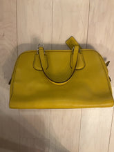 Load image into Gallery viewer, {{ClientCode}} MUSTARD COACH SATCHEL
