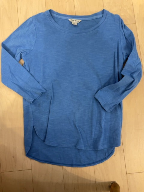 BLUE TOMMY BAHAMA 3/4 SLEEVE TOP SMALL