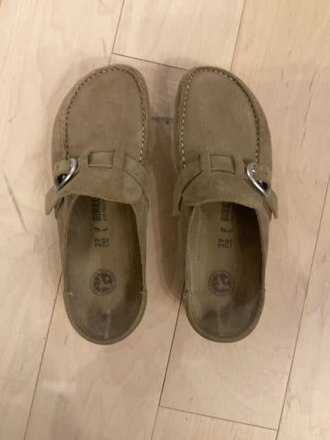 TAUPE BIRKENSTOCK BUCKLEY CLOG 39